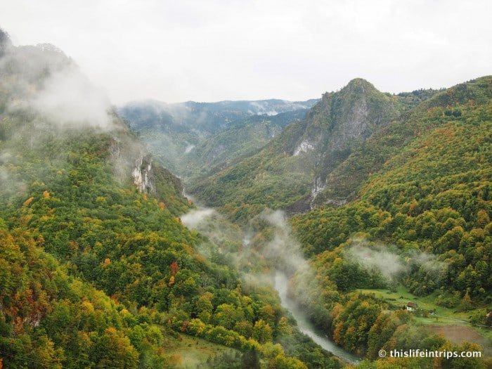 Sturdy mountainous bridge