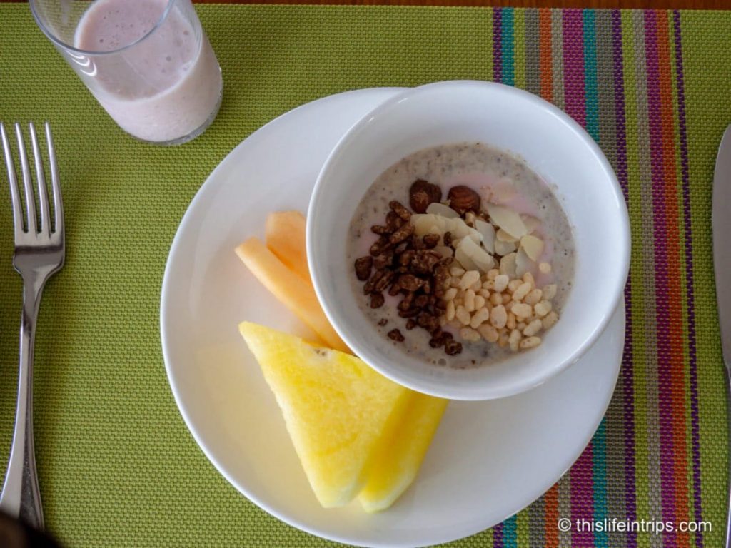 dining experience at Mercure Maldives Kooddoo Resort
