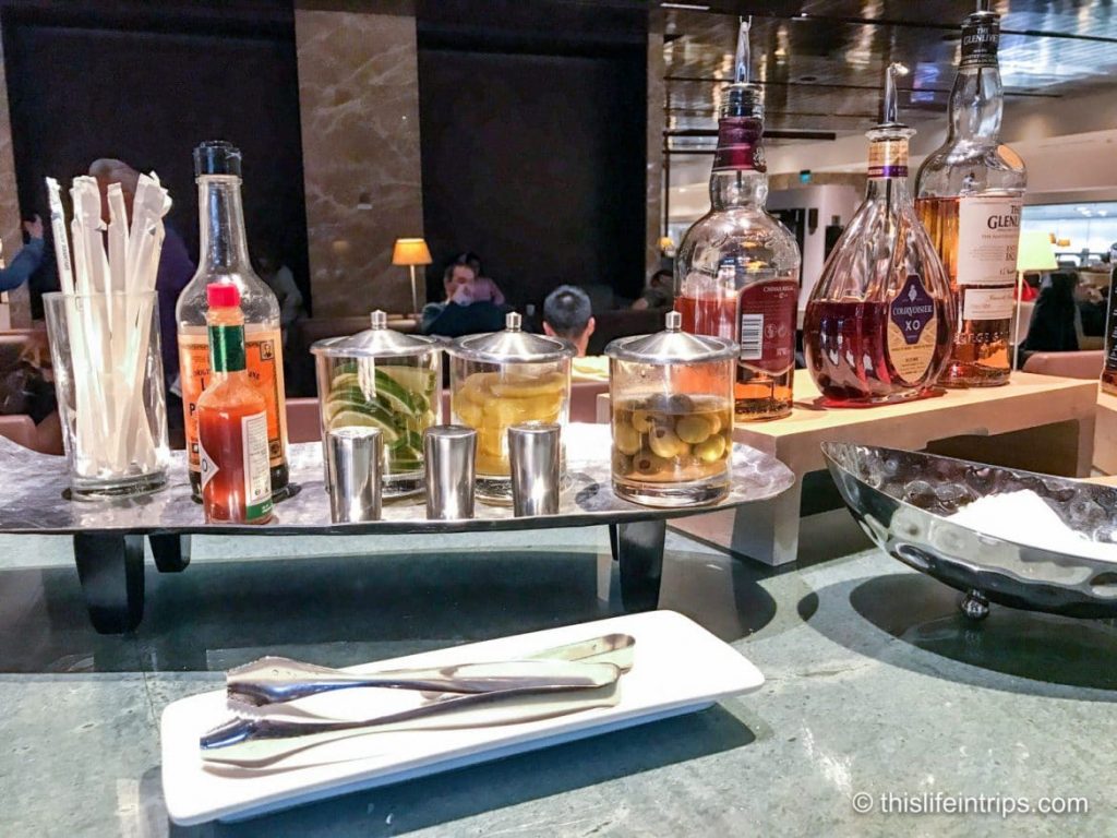Singapore Airlines SilverKris Lounge Review | Changi Airport, Singapore