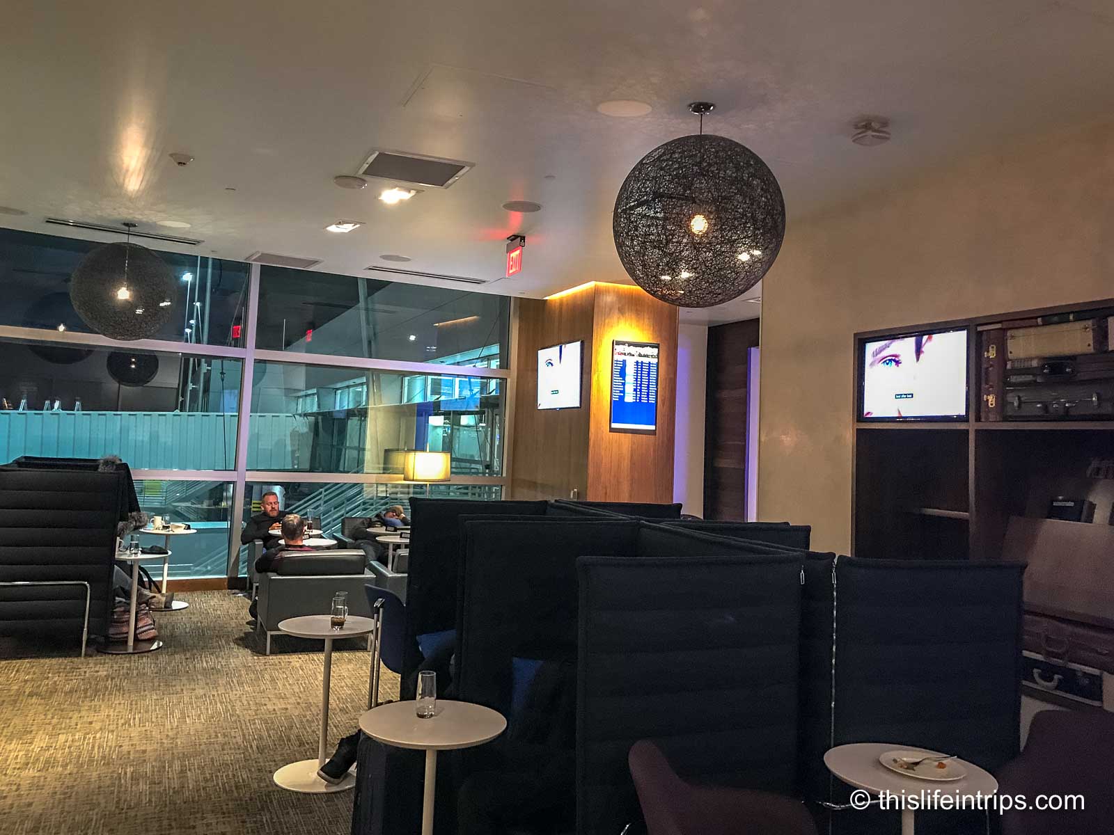 AMEX Centurion Lounge Las Vegas Review [2023 Update]