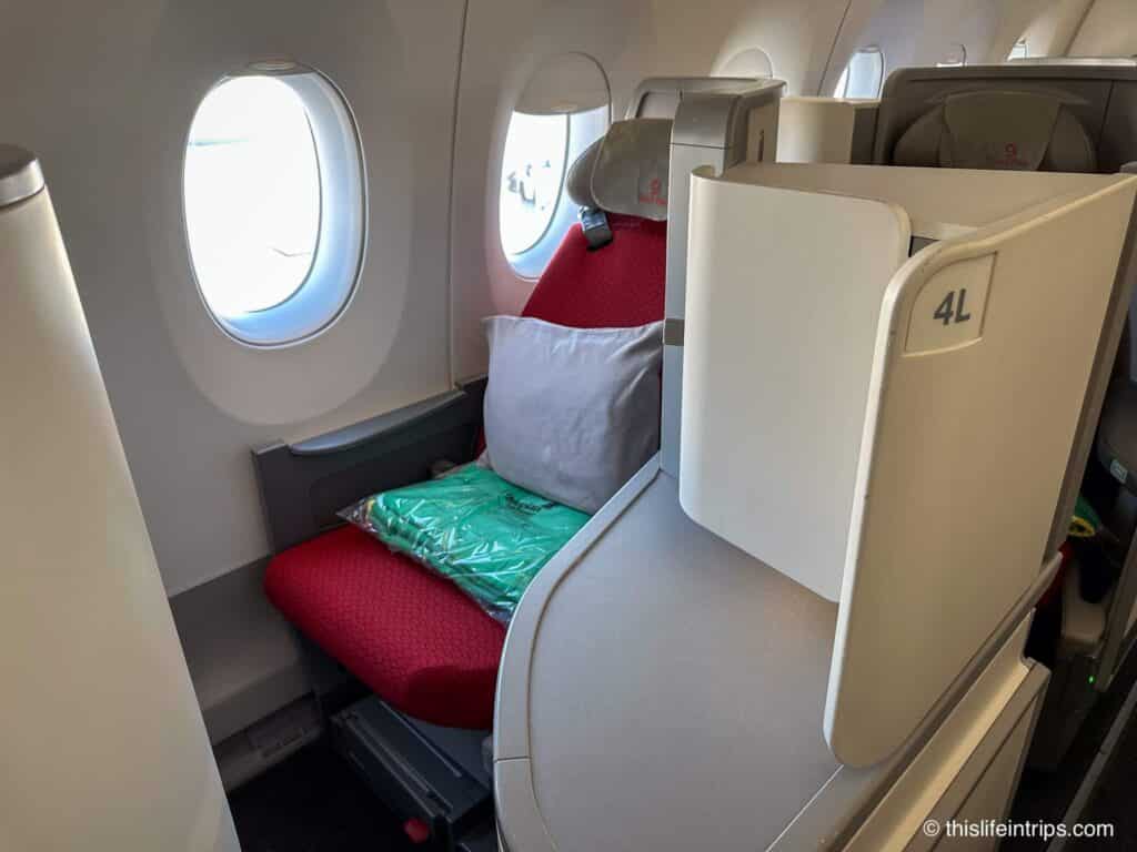 Single Ethiopian Airlines Airbus A350-900 Business Class seat