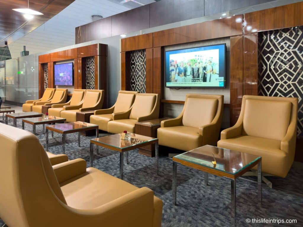 empty seats at the Dubai emirates business class lounge