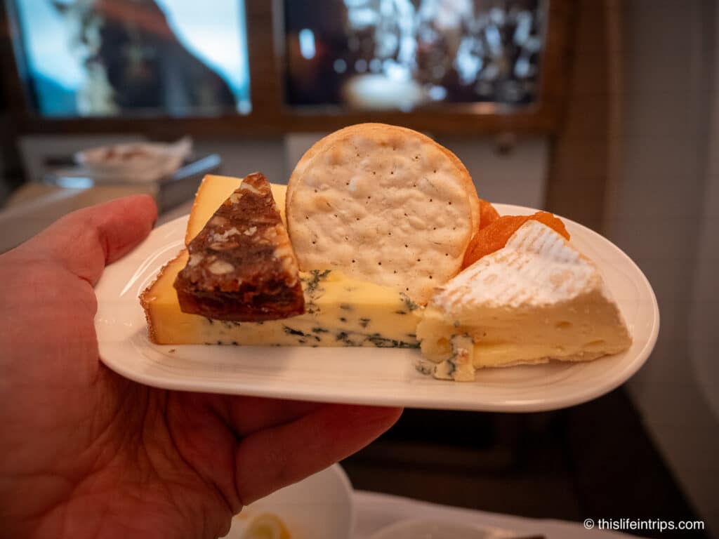 Emirates business class food on their 777-200lr flight