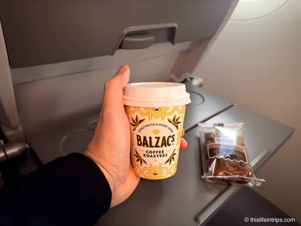 Porter Airlines review - Balzac coffee and banana bread