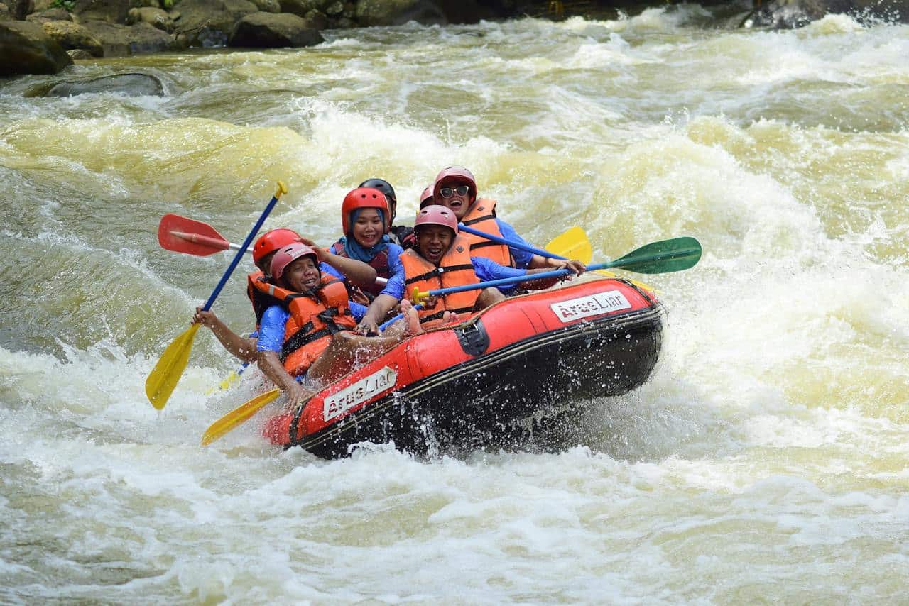 5 Whitewater Rafting Tips for Kids A Comprehensive Guide