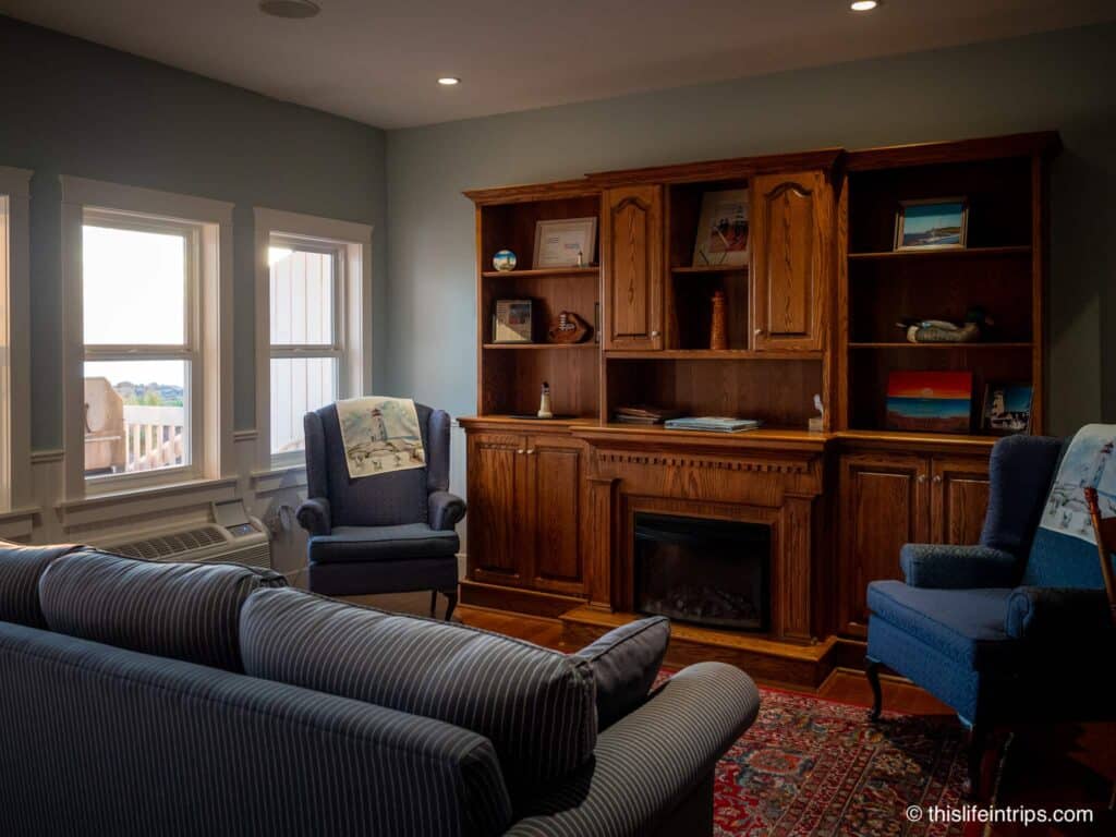 Common area at the West Point Lighthouse inn