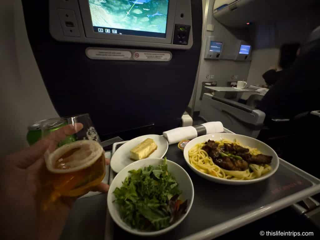Meal in Air Canada CRJ 900 Business Class