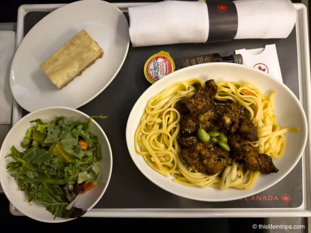 Meal in Air Canada CRJ 900 Business Class