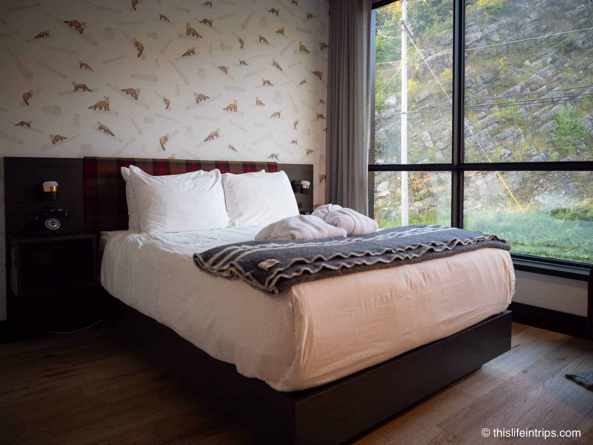 Bed at the Hew and Draw Hotel in Corner Brook Newfoundland