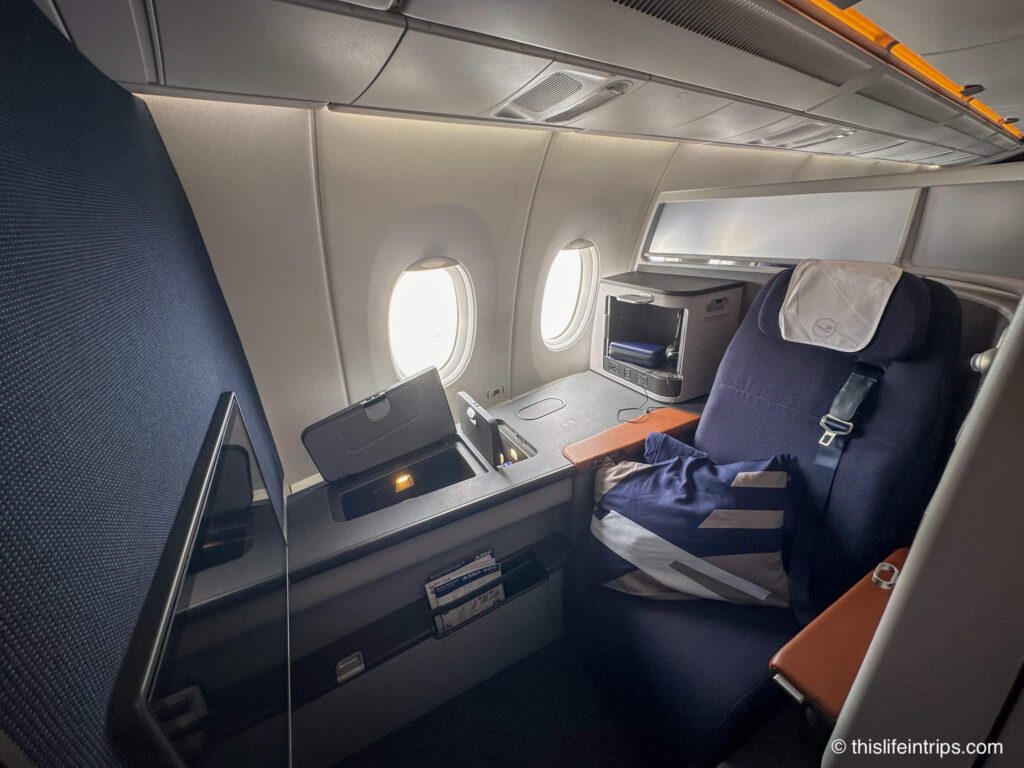 Allegris Lufthansa business class suite outward