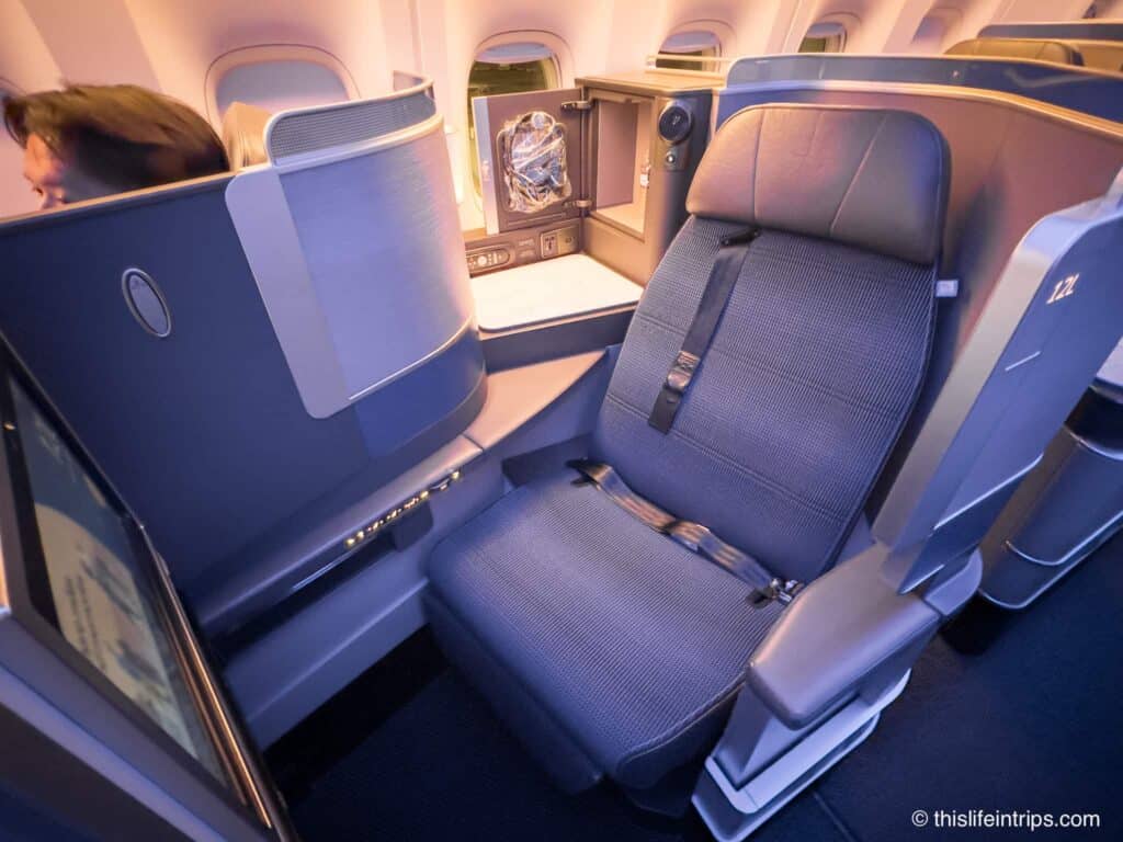 United Polaris aisle seat