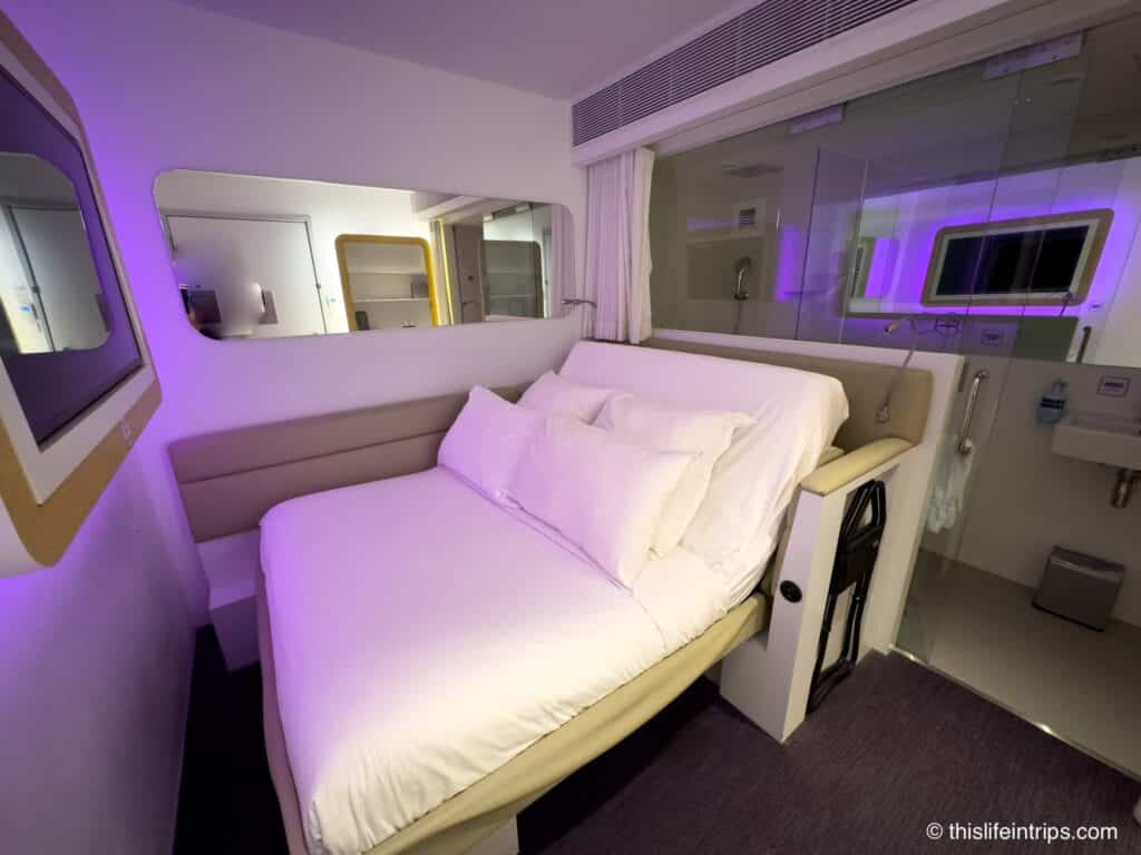 Yotel Singapore Changi cabin room