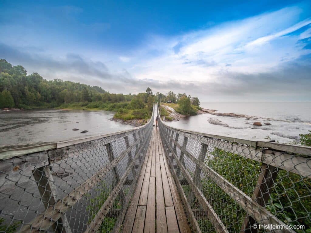 Longue-Rive Suspension Bridge
