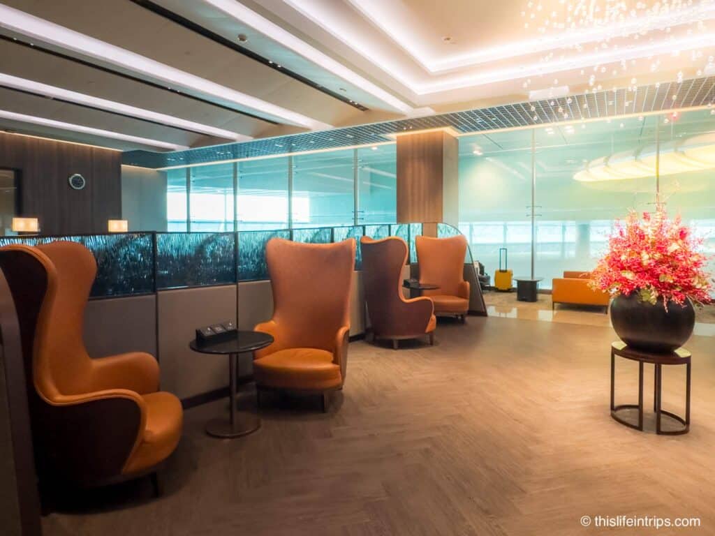 Seating options at Singapore Airlines SilverKris lounge