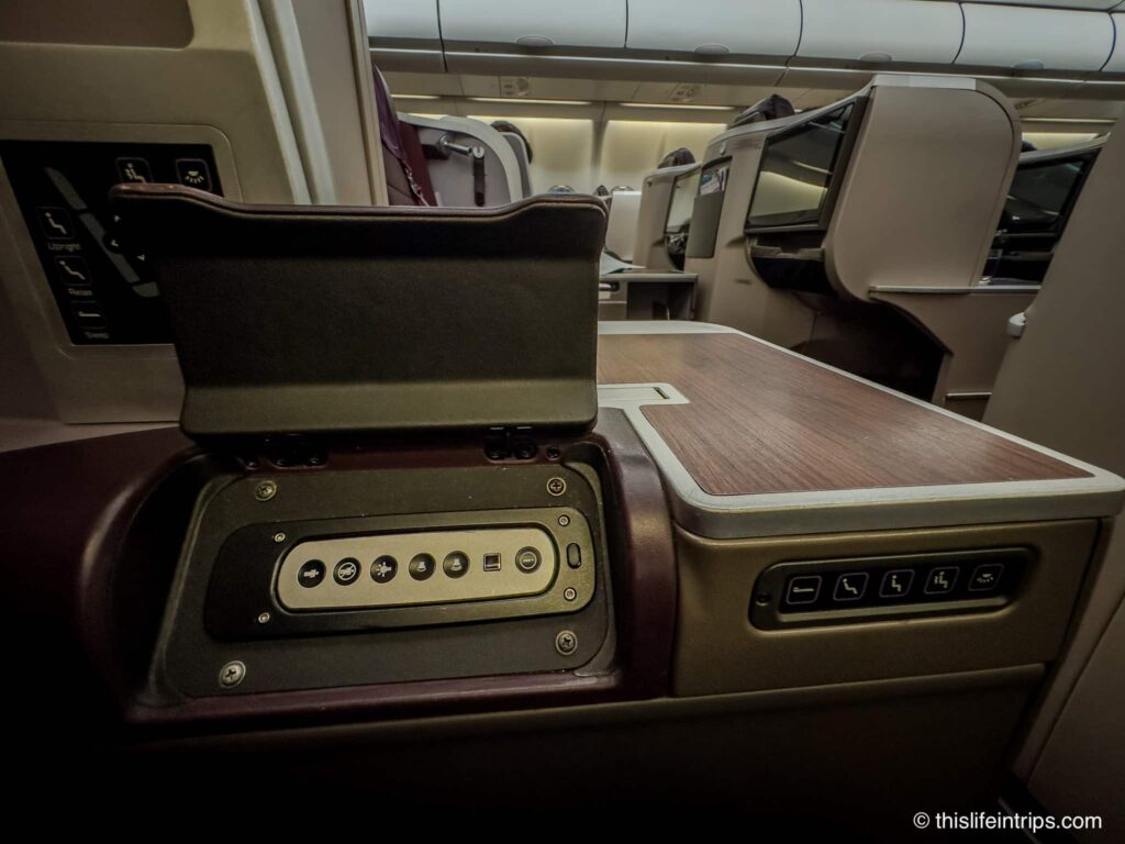 Thai Airways business class seats settings