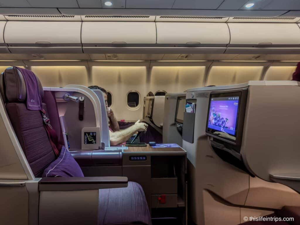 Thai airways a330-300 business class center seats