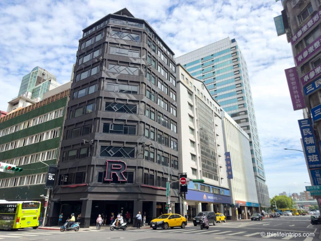 Exterior of Hotel Relax Five in Taipei