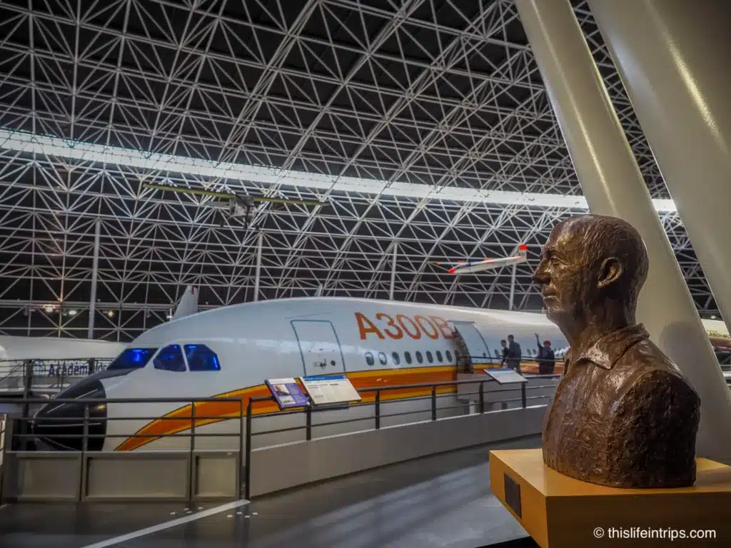 bust at the Toulouse Airbus museum