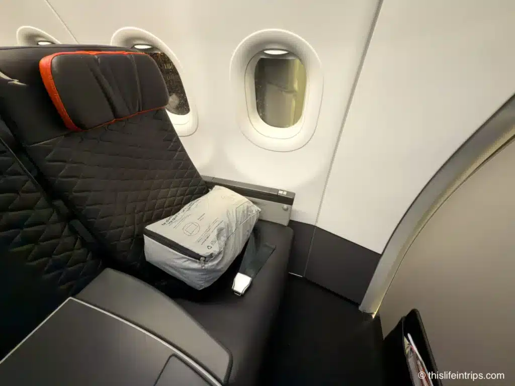 Avianca business class a320 seats in bulk head
