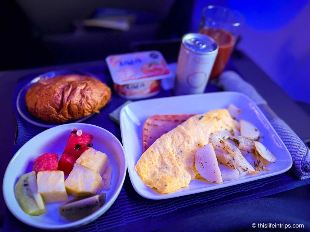 United Airlines first class food