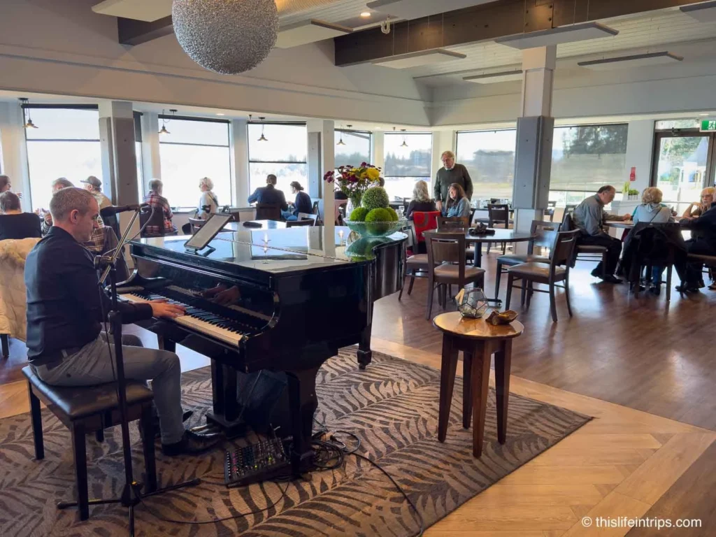 Sunday brunch at the Bayside restaurant Parksville